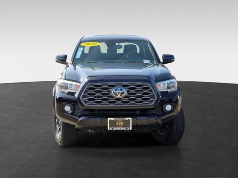 Used 2020 Toyota Tacoma TRD Off-Road AWD/4WD image 3
