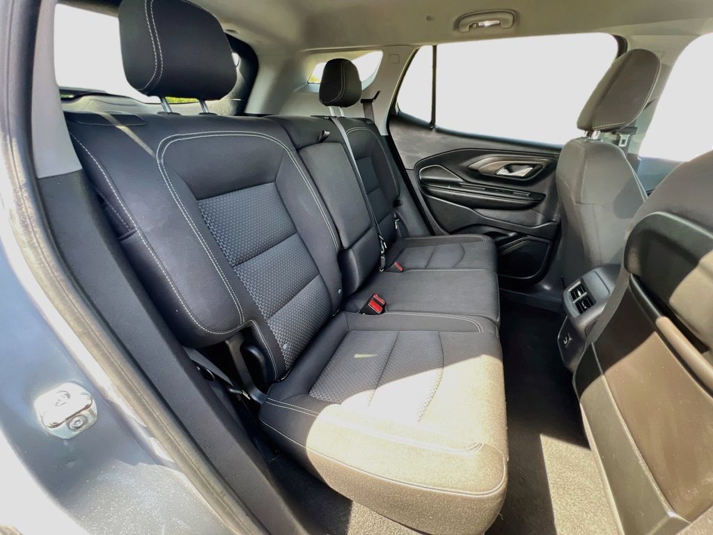 Used 2024 GMC Terrain SLE AWD/4WD image 24