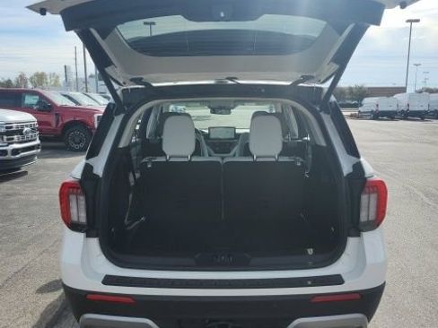 New 2026 Ford Explorer Platinum w/ LUX Leather Package image 23