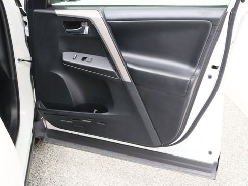 Used 2018 Toyota RAV4 XLE w/ Plus Extra Value Package AWD/4WD image 35