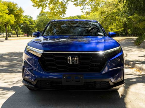 Used 2025 Honda CR-V EX-L image 3
