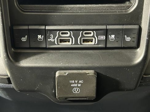Used 2019 RAM 1500 Limited AWD/4WD image 16