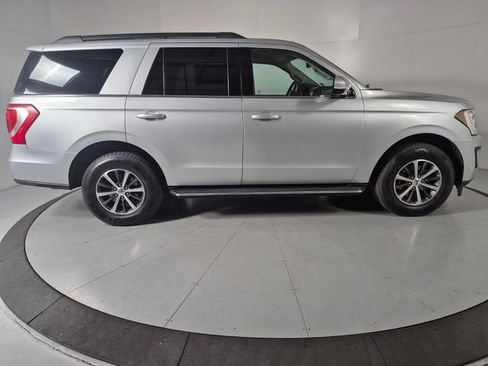 Used 2018 Ford Expedition XLT w/ Equipment Group 202A AWD/4WD image 5