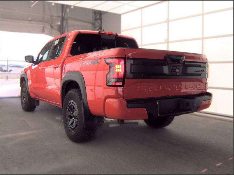 Used 2025 Nissan Frontier PRO-4X w/ Interior Protection Package AWD/4WD image 8