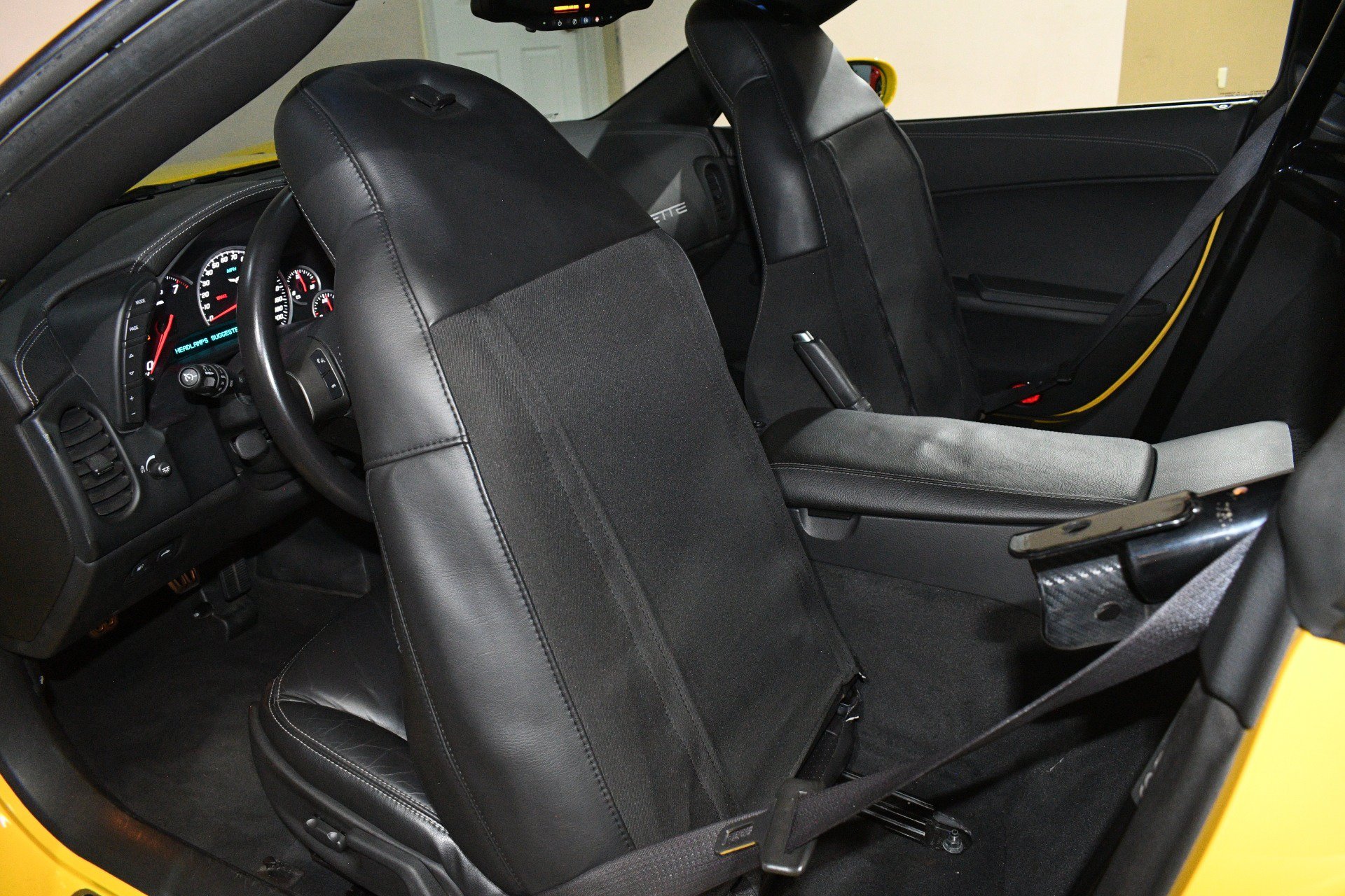 Used 2009 Chevrolet Corvette Z06 w/ Preferred Equipment Group RWD image 15