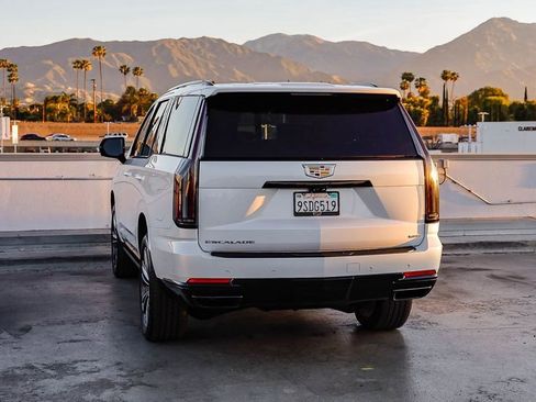 Used 2025 Cadillac Escalade Sport image 7