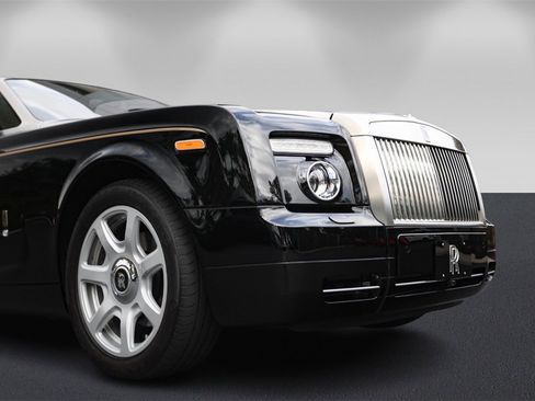 Used 2010 Rolls-Royce Phantom Drophead Coupe image 9
