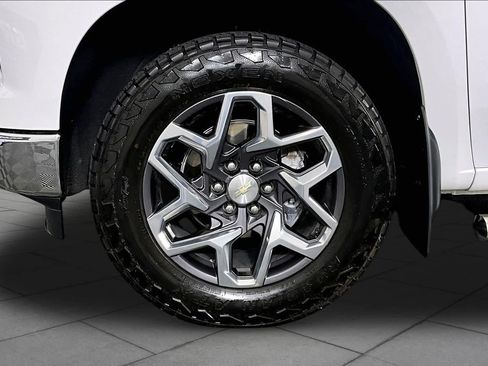Used 2023 GMC Sierra 1500 Elevation w/ Elevation Premium Package AWD/4WD image 11