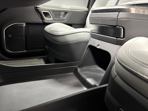 Used 2023 Rivian R1T Adventure image 31