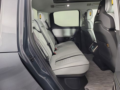 Used 2023 Rivian R1T Adventure image 22