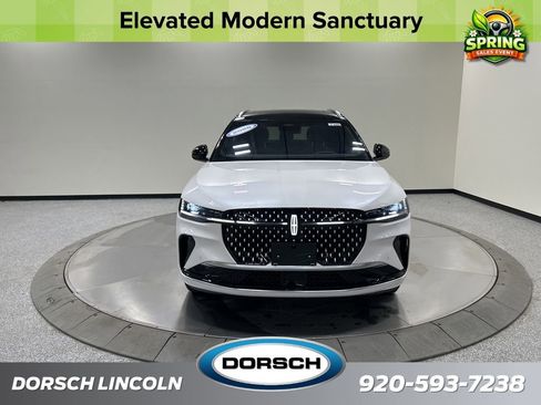 New 2026 Lincoln Nautilus Reserve image 2