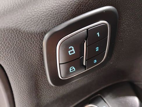 Used 2024 Ford Escape SE w/ PHEV Premium Package image 30