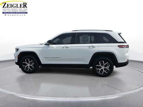 Certified 2023 Jeep Grand Cherokee Limited AWD/4WD image 8