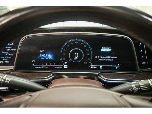 Used 2022 Cadillac Escalade ESV Premium Luxury Platinum image 41