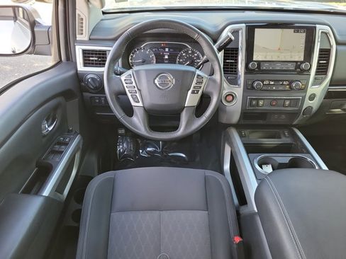 Used 2020 Nissan Titan SV w/ SV Convenience Package image 18