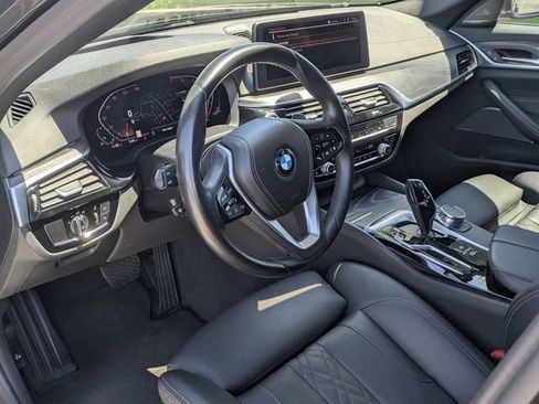 Used 2023 BMW 530i w/ Premium Package RWD image 34