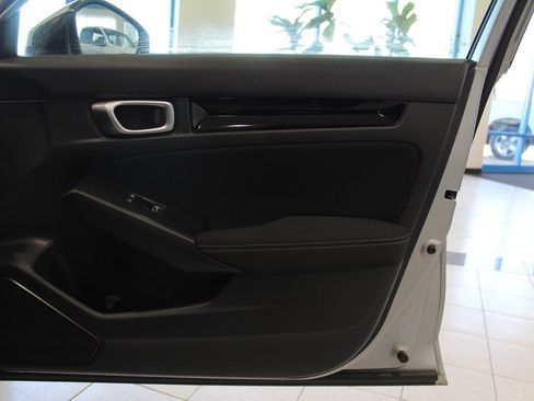 Certified 2023 Honda Civic EX image 25