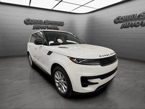 Used 2025 Land Rover Range Rover Sport SE AWD/4WD image 7