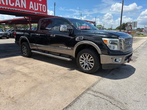 Used 2016 Nissan Titan Platinum Reserve RWD image 2