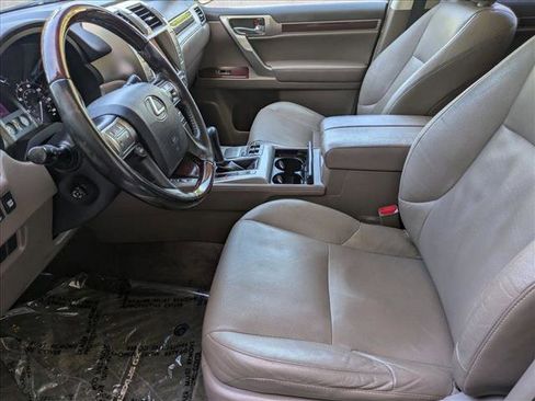Used 2018 Lexus GX 460 Premium w/ Premium Package AWD/4WD image 16