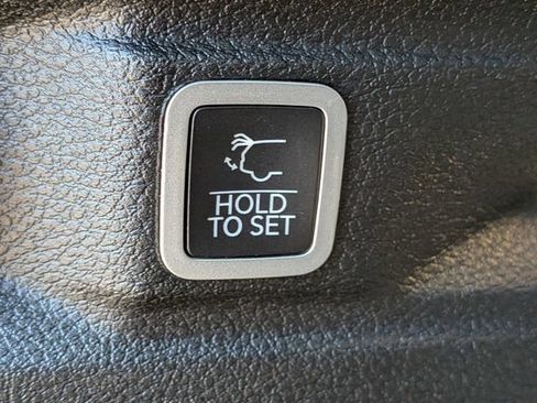 Used 2023 Jeep Grand Cherokee L Limited w/ Luxury Tech Group II AWD/4WD image 33