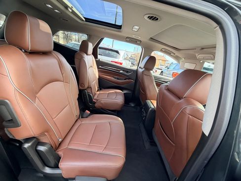 Used 2020 Buick Enclave Avenir w/ Avenir Technology Package image 31