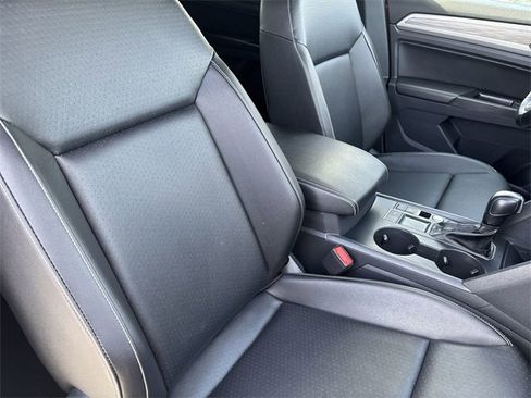 Used 2020 Volkswagen Atlas Cross Sport SE w/ Panoramic Sunroof Package image 11