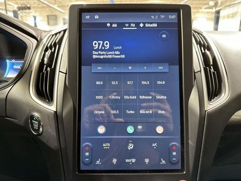 Used 2024 Ford Edge SEL image 12