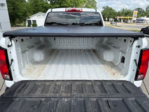 Certified 2023 Chevrolet Colorado Z71 w/ Z71 Convenience Package 2 AWD/4WD image 13