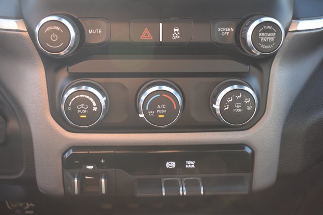Used 2024 RAM 3500 Big Horn AWD/4WD image 27