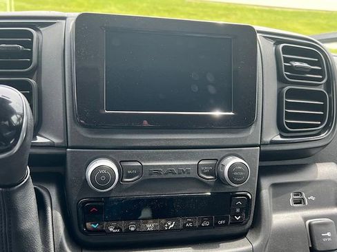 New 2025 RAM ProMaster 3500 w/ Convenience Group FWD image 14