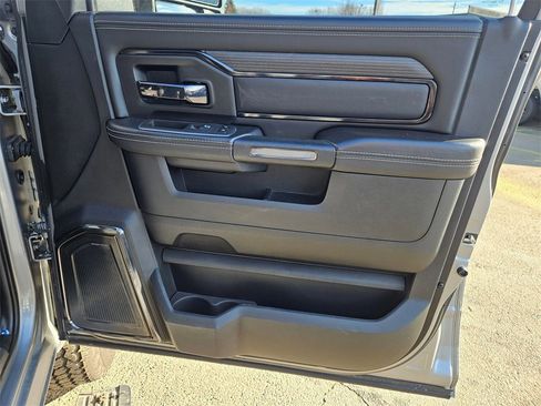 Used 2023 RAM 3500 Limited image 17