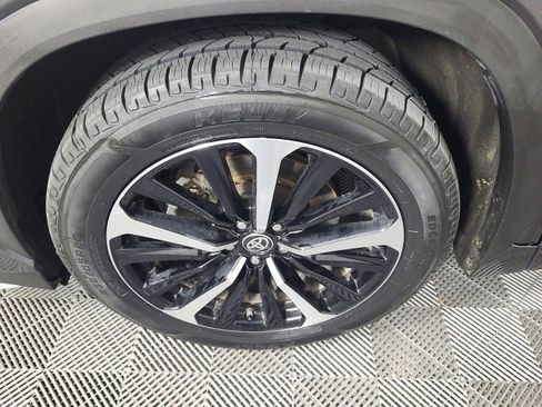 Used 2022 Toyota Highlander XSE image 6