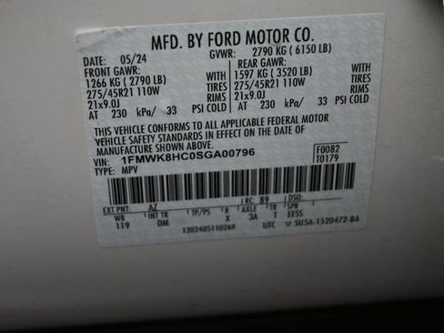 Certified 2025 Ford Explorer Platinum w/ Ultimate Package AWD/4WD image 38