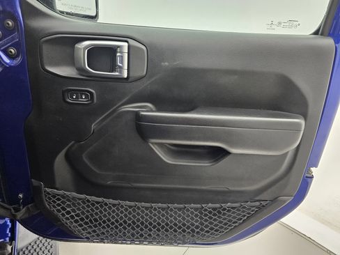 Used 2018 Jeep Wrangler Unlimited Sport S image 13