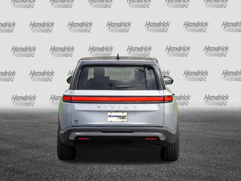 Used 2025 Rivian R1S Adventure AWD/4WD image 7