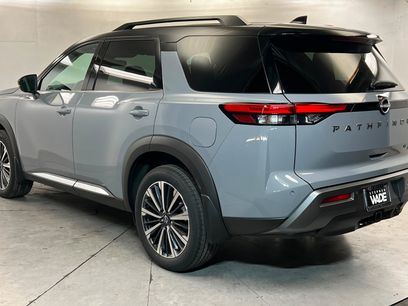 New 2026 Nissan Pathfinder Platinum w/ Cargo Package