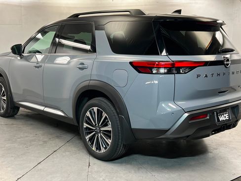 New 2026 Nissan Pathfinder Platinum AWD/4WD image 3