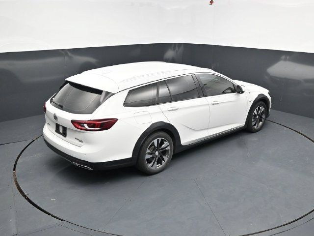 Used 2018 Buick Regal Essence w/ Driver Confidence Package #1 AWD/4WD image 35