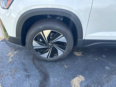New 2026 Volkswagen Taos SE