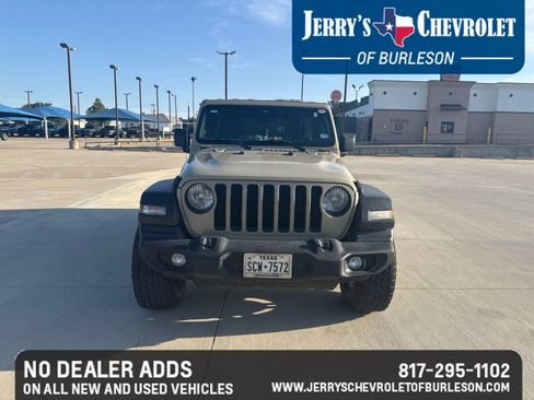 Used 2022 Jeep Wrangler Unlimited Sport AWD/4WD image 2