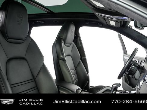 Used 2021 Porsche Cayenne Turbo S w/ Premium Package Plus image 26