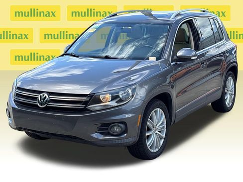 Used 2012 Volkswagen Tiguan S FWD image 14