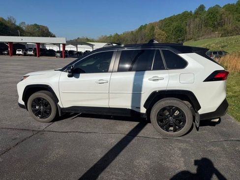 Used 2025 Toyota RAV4 XSE w/ Weather Package image 6