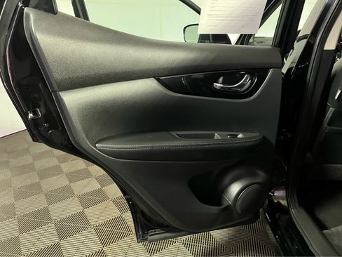 Certified 2022 Nissan Rogue Sport SL AWD/4WD image 23