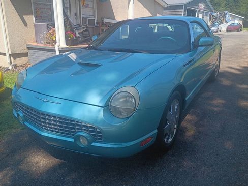 Used 2002 Ford Thunderbird RWD image 2