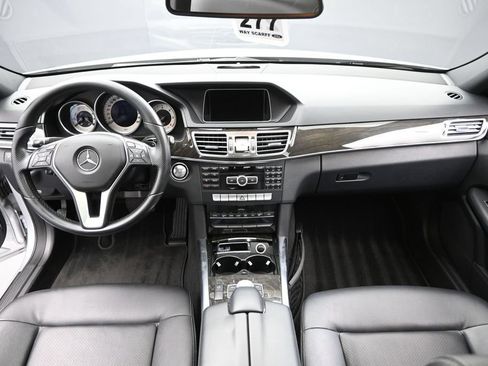 Used 2014 Mercedes-Benz E 250 BlueTEC Sedan image 23