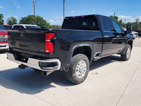 Used 2026 Chevrolet Silverado 3500 LTZ w/ LTZ Premium Package AWD/4WD image 5