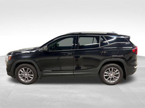 Certified 2023 GMC Terrain SLT w/ Infotainment Package II AWD/4WD image 6