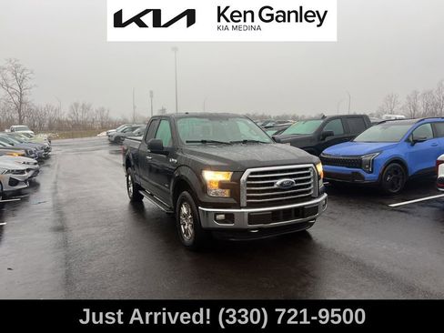 Used 2015 Ford F150 XLT w/ Equipment Group 302A Luxury image 3
